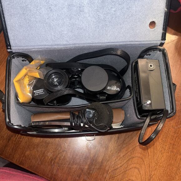 BUSHNELL SPORT PACK BINOCULARS, RADIO, HEADPHONES, GLASSES, CASE - Picture 10 of 11